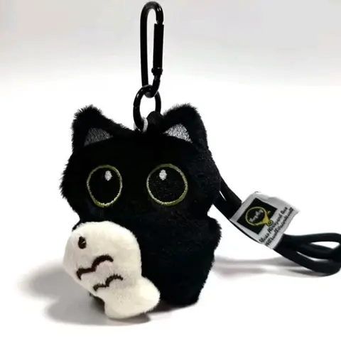 Cat Series Bag Charm Keychain Pendant, CasualStyle Accessory, Compatible with Airline Tag Wallet,Perfect Gift for Bags and Backpacks, StylishBackpack Charm