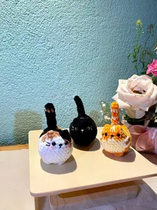 Handmade Crochet Cute Cat , Handmade Mini Crochet Cat , Gift for Cat Lovers, Adorable Cat Accessory
