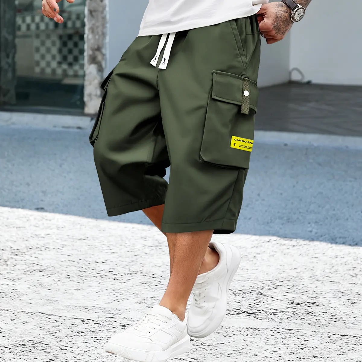 Men’s loose-fit stretch cargo shorts — large capacity with multiple pockets; casual bottoms. Lightweight, breathable, practical pants with slight stretch, suitable for everyday wear, outdoor activities, and hip-hop styles.