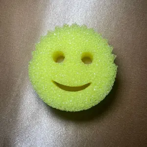 Smiley sponge