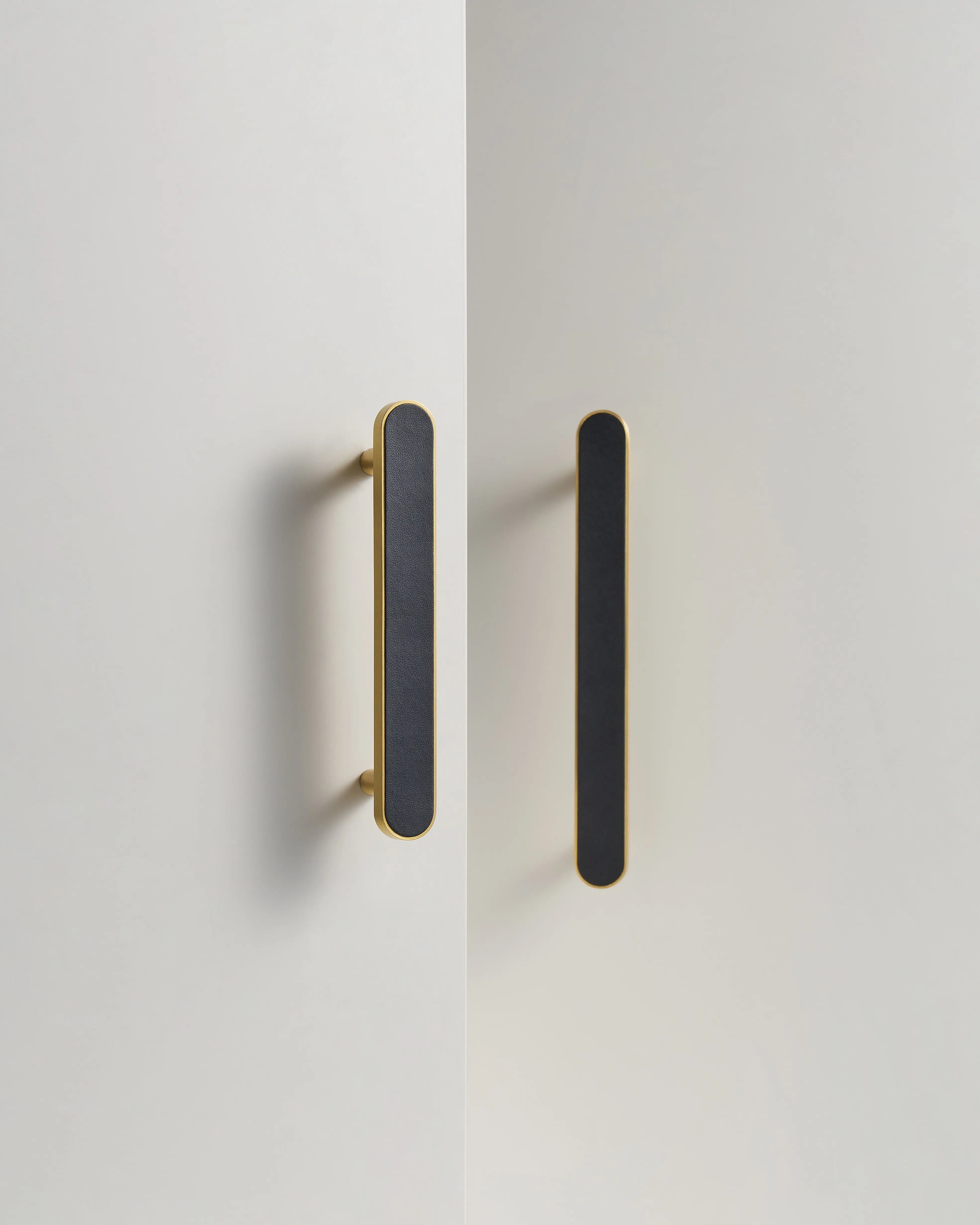 MADISON LEATHER & BRASS CABINET PULL BLACK