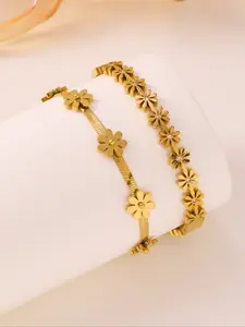 Women's Jewelry Series, Fashion Daisy Bracelet Titanium Steel 18k, Anti-Fade Elegant Versatile Bangle, Perfect Gift for Women and Girls, Flower Design Bracelet