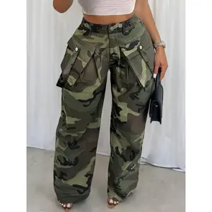Women’s camouflage print cargo pants with zippered pockets, casual loose fit wide-leg trousers for everyday wear, high-quality cargo pants fabric