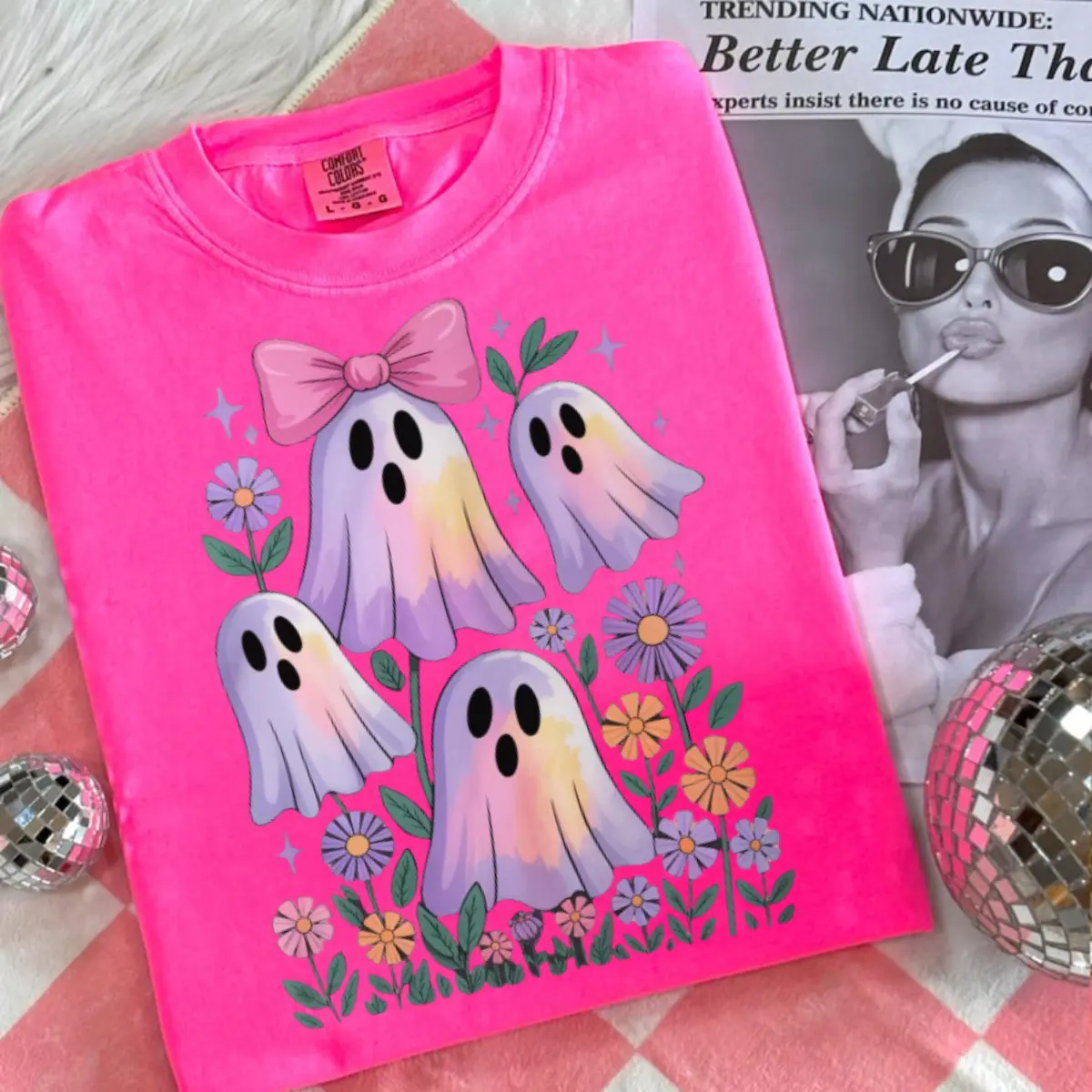 Comfort Colors Iridescent Ghost Shirt Halloween Coquette Tshirt Ghosts Bow Tee Cute Girly Halloween Shirt for Women Floral Spooky Season Kawaii Tee