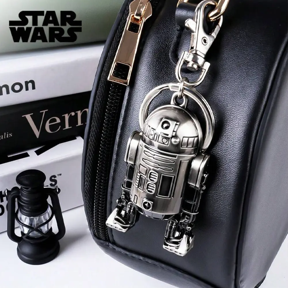 1PC Star Wars Officially Licensed Star Wars R2-D2 Keychain Key Pendant Fashion Trend Personalized Backpack Car Key Alloy Metal Key Ring Superior Sense Creative Decorations Desktop Ornaments Christmas Anniversary Birthday Gift Keychain For Bags