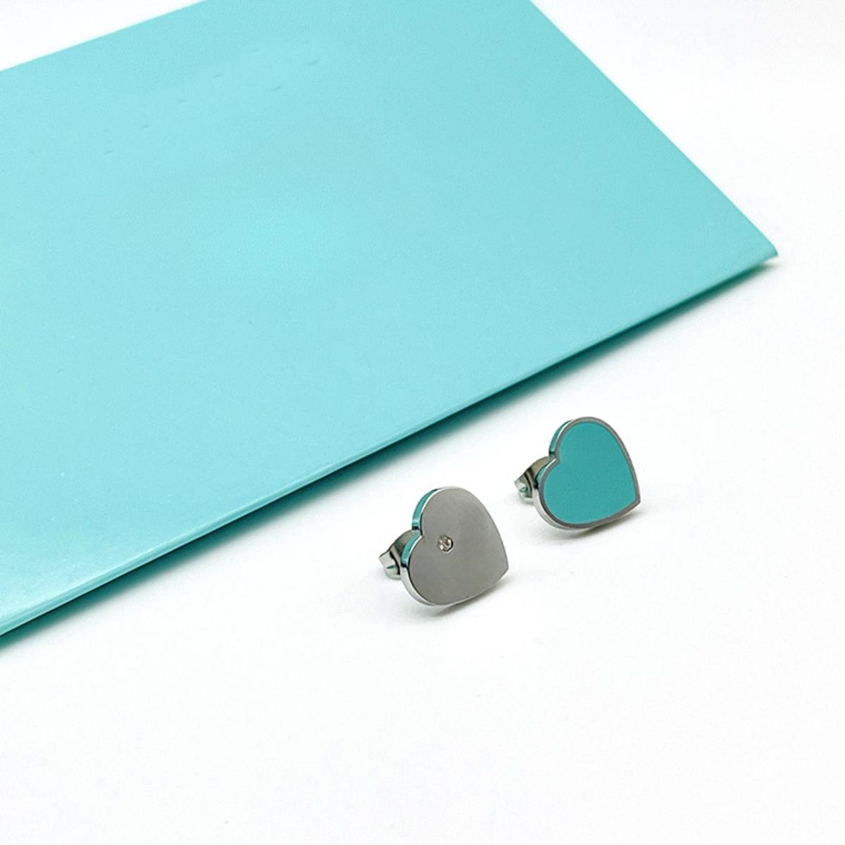 Luxury Reversible Heart Stud Earrings for Women, Sophisticated Double-Sided Enamel Statement Earrings, Premium Craftsmanship Timeless Ear Accessory for Daily Formal Wear, Trending Jewelry Gift