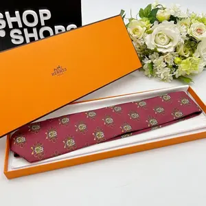 Pre-owned HERMÈS As Shown Shoulder Bags Hermes Paris Silk Tie Interlocking Crest Pattern he3201ce