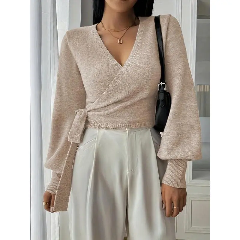 Women's Elegant Fitted Long Sleeve Pullover Sweater, Winter Fashion Knitwear, Stylish Belted Design, Perfect for Fall & Winter Seasons