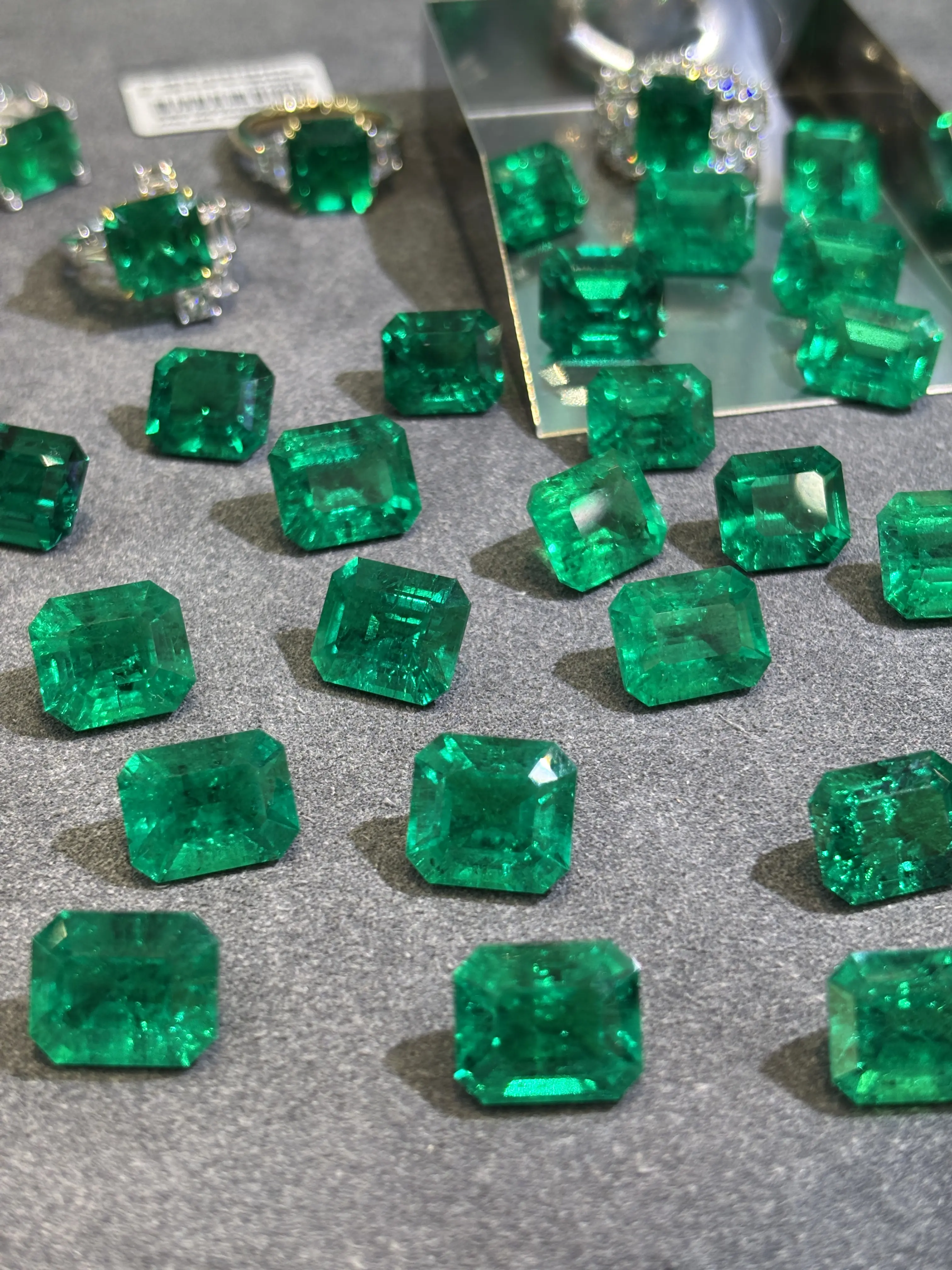 Lab-Grown Emerald in Colombian Muzo Green Lab-Grown Emerald in Colombian Muzo Green