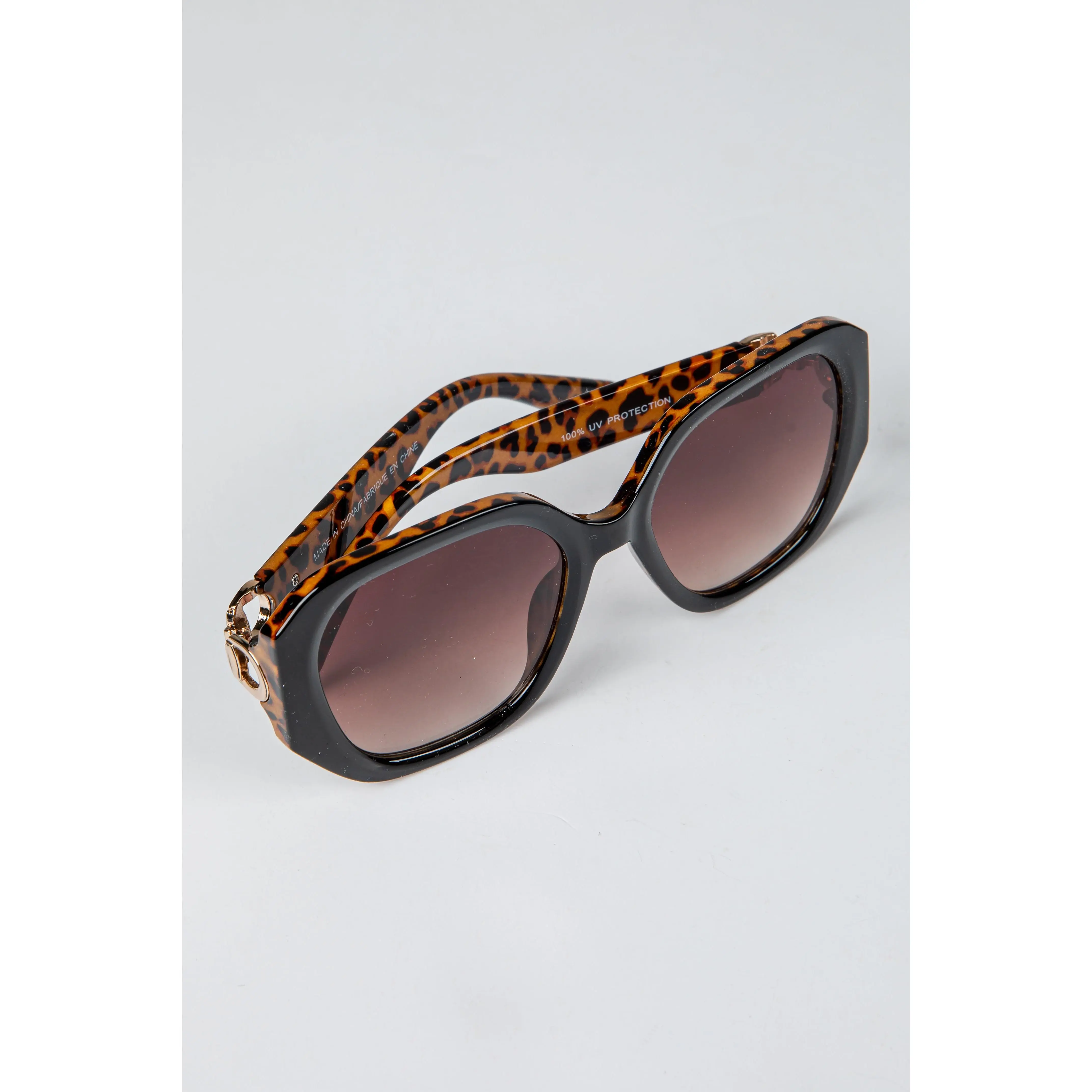 Bon Voyage Black Cheetah Print Round Sunglasses