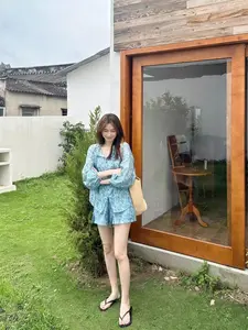 【 Advanced yet age reducing, this set is loved by women aged 18-35 】 A complete set of high-end short shirts and shorts for the spring and summer of 2025, fashionable and age reducing super hot set for women