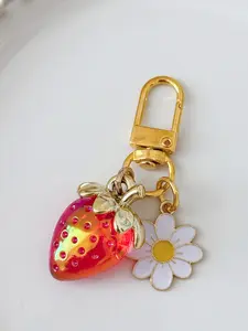 1pc  Summer style strawberry daisy keychain laser glitter strawberry daisy pendant simple and age reducing, paired with bright gold buckle for daily versatile use
