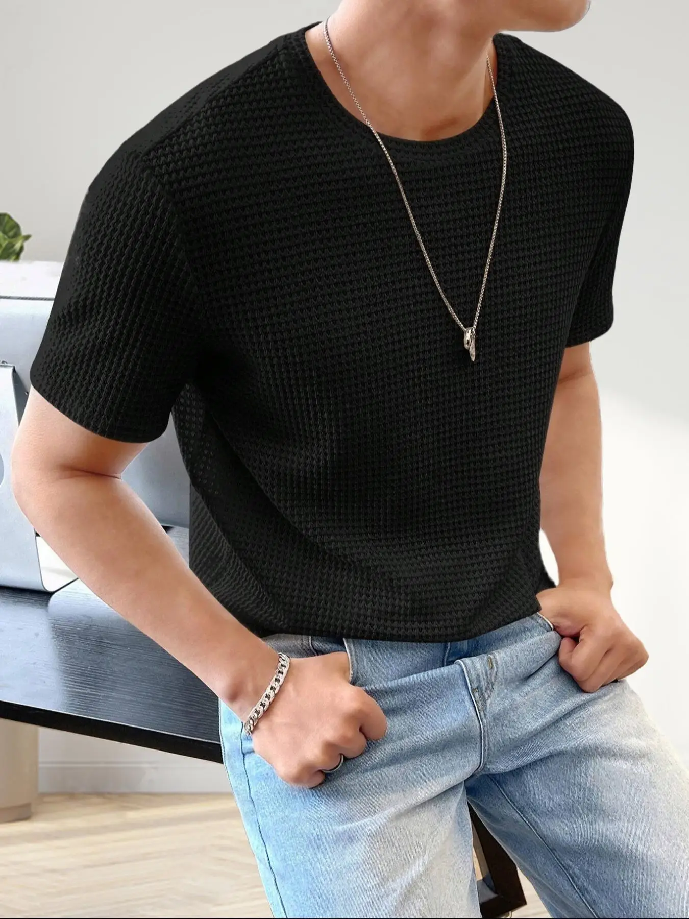 Men's Textured Round Neck Shortsleeve Knit Top, Sweaters, Casual Streetwear Regular Fit Short Sleeve Crew Neck Knitwear for Summer, Fashion Men's Knit