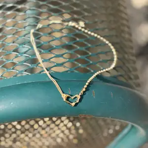 Offbeat Heart Necklace 💛
