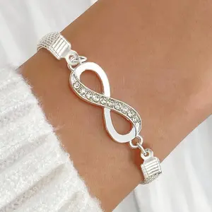 Simple Infinity Symbol Bracelet for Women - Alloy Gold-Tone Fashion Jewelry, Daily Wear Accessory, All-Season Versatile DesignGiftGift