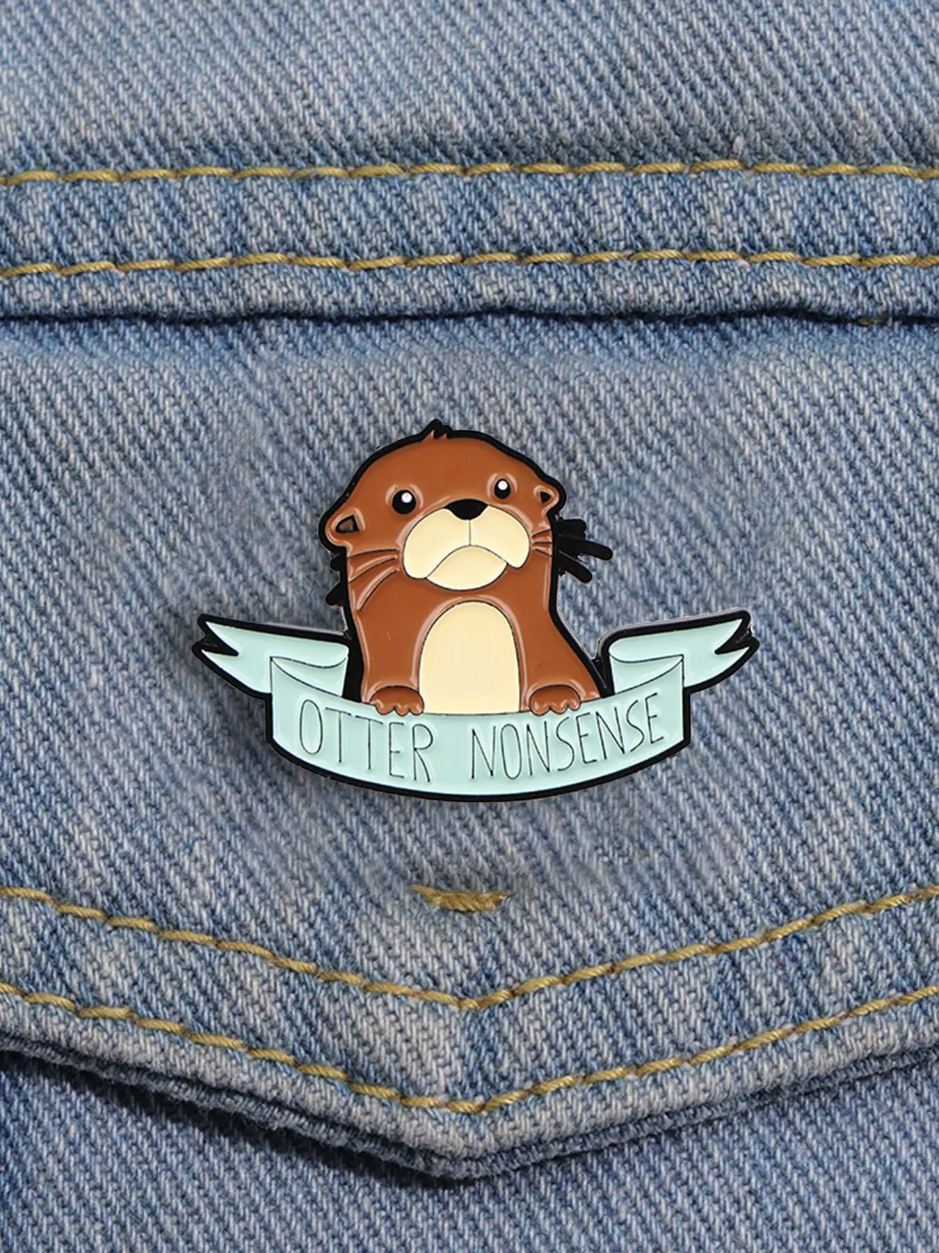 Cute Otter Design Brooch, Fashion Alloy Badge for Daily Clothing Decor, Trendy All-match & Exquisite Brooch for Birthday Gift, Men Accessories, Fashion Accessory, French Pin, Clip In, Lapel Pins