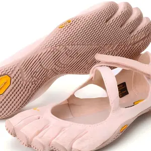 Women's Lightweight and Comfortable Five-fingered Split-toe Shoes with Good Grip for Sports Training, anti-slip, Yoga, Pilates and Fitness Purposes.