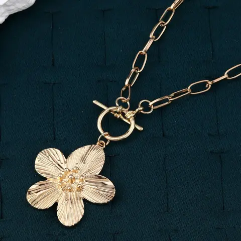 14K Gold-Plated Floral Pendant OT Clasp Necklace for Women, Everyday & Party Gift for Her, Flower Pendant Necklace, Fashion Necklace, Jewelry Necklace