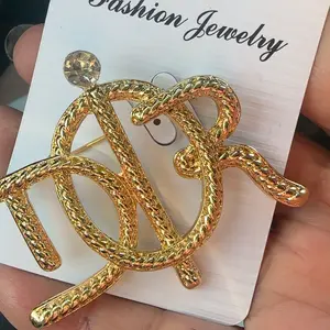 Women's Rhinestone Letter Brooch Pin, Cute Vintage Style Jewelry Gift for Girls, Fashion Accessory for All Occasions