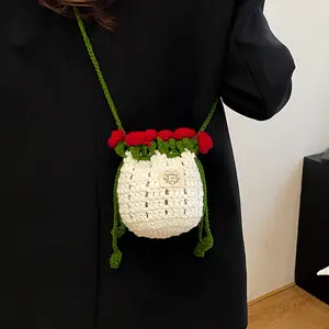 Crocheted wool rose bouquet bucket bag, handmade finished product, gift for girlfriend or best friend, shoulder bag
