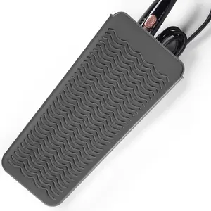 Hair Iron Mat Pouch, Heat Resistant Mat for Flat Iron and Curling Iron, Portable Travel Silicone Hair Straightener Mat and Cover for Hair Waving Iron and Hot Hair Styling Tools (Grey)
