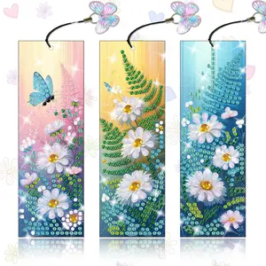 4-piece 5D diamond art bookmark kit, DIY diamond painting bookmarks with floral patterns, includes a free hanging ornament, handmade bookmark making kit, comes with a tool kit, suitable for reading enthusiasts.