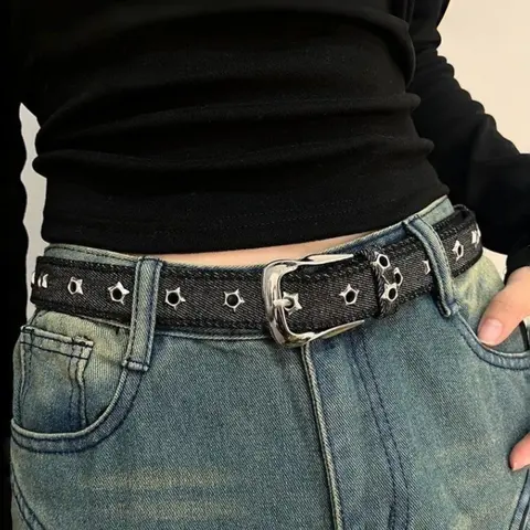 2.6 cm Wide Punk Star Eyelet Belt for Women: Casual Belt, Highly Durable, Wear-Resistant, with Pin Buckle, Perfect for Jeans