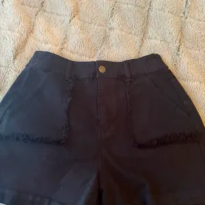 White Birch Small-Size Casual Shorts (for Daily Wear)
