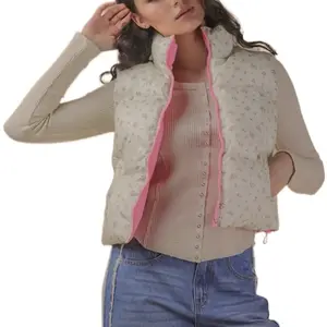 Floral Cropped Puffer Vest: Pink