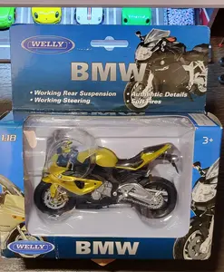 1:18 Scale Die-Cast Metallic Gold BMW S1000RR Model Motorcycle.