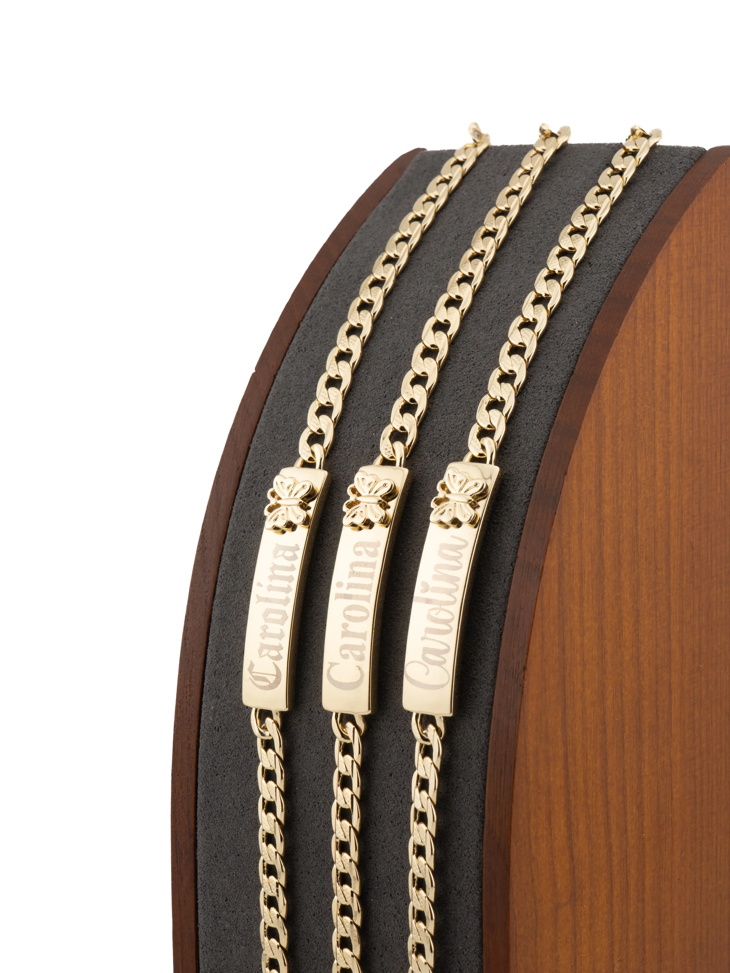 Butterfly Bracelet 8-inch ID-style bracelet with a gold-plated . It can be personalized with laser engraving; please write the name in a note or message.