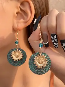 Sunflower Pendant Earrings, Bohemian Style Floral Ear Studs, Vintage Two-Tone Sunflower Pattern, Perfect for Vacation, Pair with Straps and Dresses