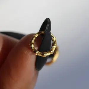 ANTOINETTE BAMBOO NAIL HOOP