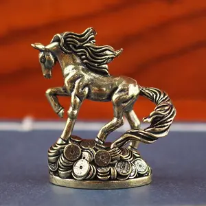 Creative Vintage Copper Coin Horse Statue Ornament, Foot Stepping Coin, Wealth Symbol, Ideal Home Desktop Decoration Gift, Festival Decor, Decorative Sculptures