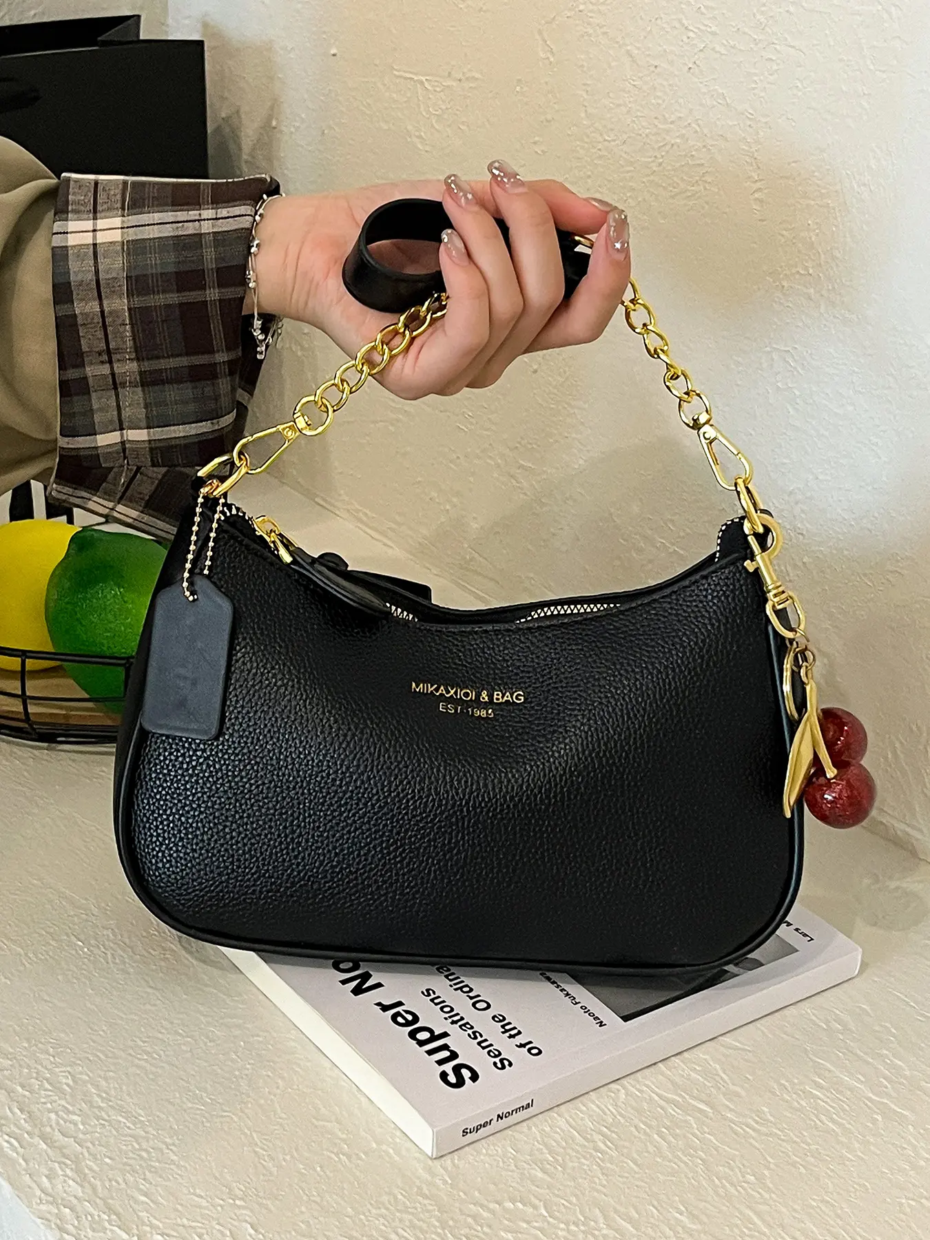 1pc Women's shoulder bag, solid color, clean color, crossbody bag, Crossbody with chain, zipper closure, free pendant, suitable for white-collar work, commuting, shopping, dating