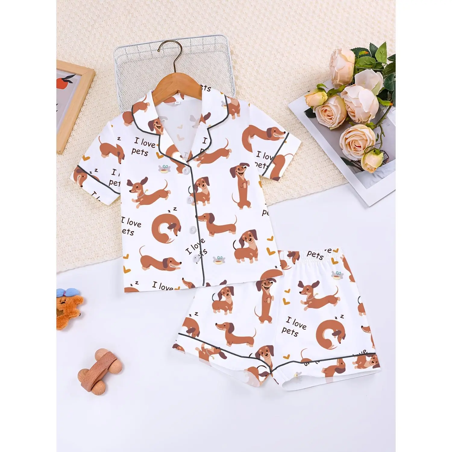 Kids' 2-Piece Breathable Nighttime Pajama Set, Cute Dachshund Print Clothes, Lapel Short-Sleeve Button-Up Top, Relaxed-Fit Stretchy Shorts, Lightweight Flame-Retardant Summer Vacation Casual Fabric