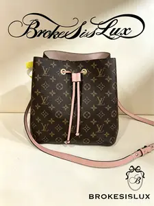 Pre-owned Louis Vuitton NeoNoe MM Bucket Bag in Monogram Canvas with Pink Leather Trim