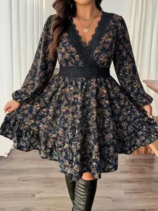 Plus Size Women's Floral Lace Patchwork V-Neck Dress, Casual Slim Fit Long-Sleeve Dress for Spring & Fall Seasons, Casual Wear