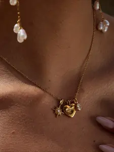 Mother's Day I Letter Mom Gold Necklace with Zircon Heart Pendant - Perfect Gift for Girlfriend or Wife, Christmas Gift, Birthday Gift for Women, Romantic Gift for Her, Mother's Day Gift from Daughter to Mom, Heartfelt Mother's Day Gift Ideas