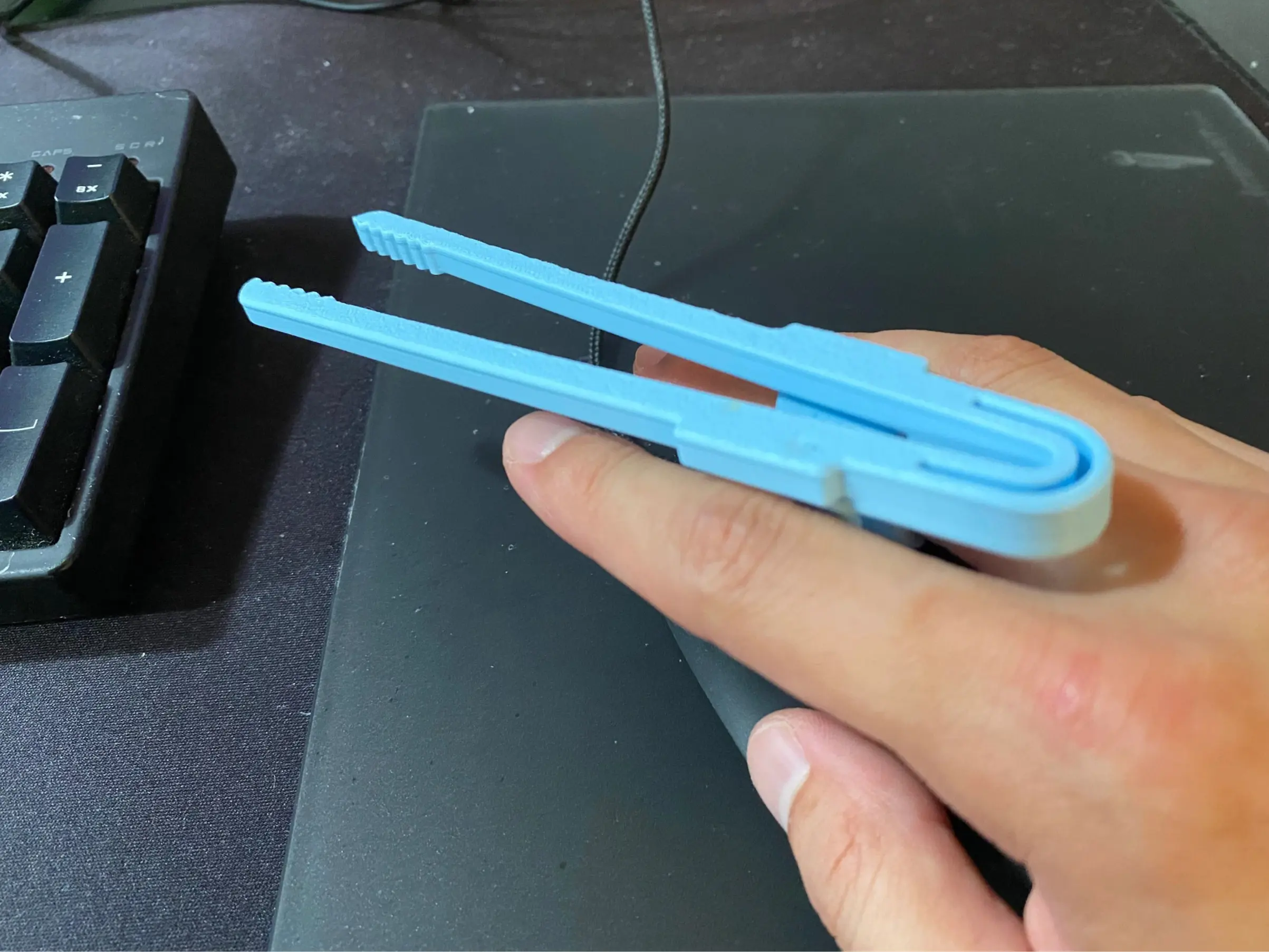 Gamer Snack Grabber Chopsticks no mess Tool - Ergonomic Grip Low Grab Pressure Spring Return Super Comfortable Long Sticks 6.5" Grippy Ends Smooth Finger Holds 3D Printed Eco-friendly PLA