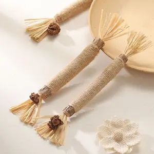 Premium Cat Chew Stick Toy, Natural Silvervine Sticks Cat Toys, Catnip Alternative Cat Chew Toys Teeth Cleaning, Matatabi Cat Treat, Edible Kitty Toys