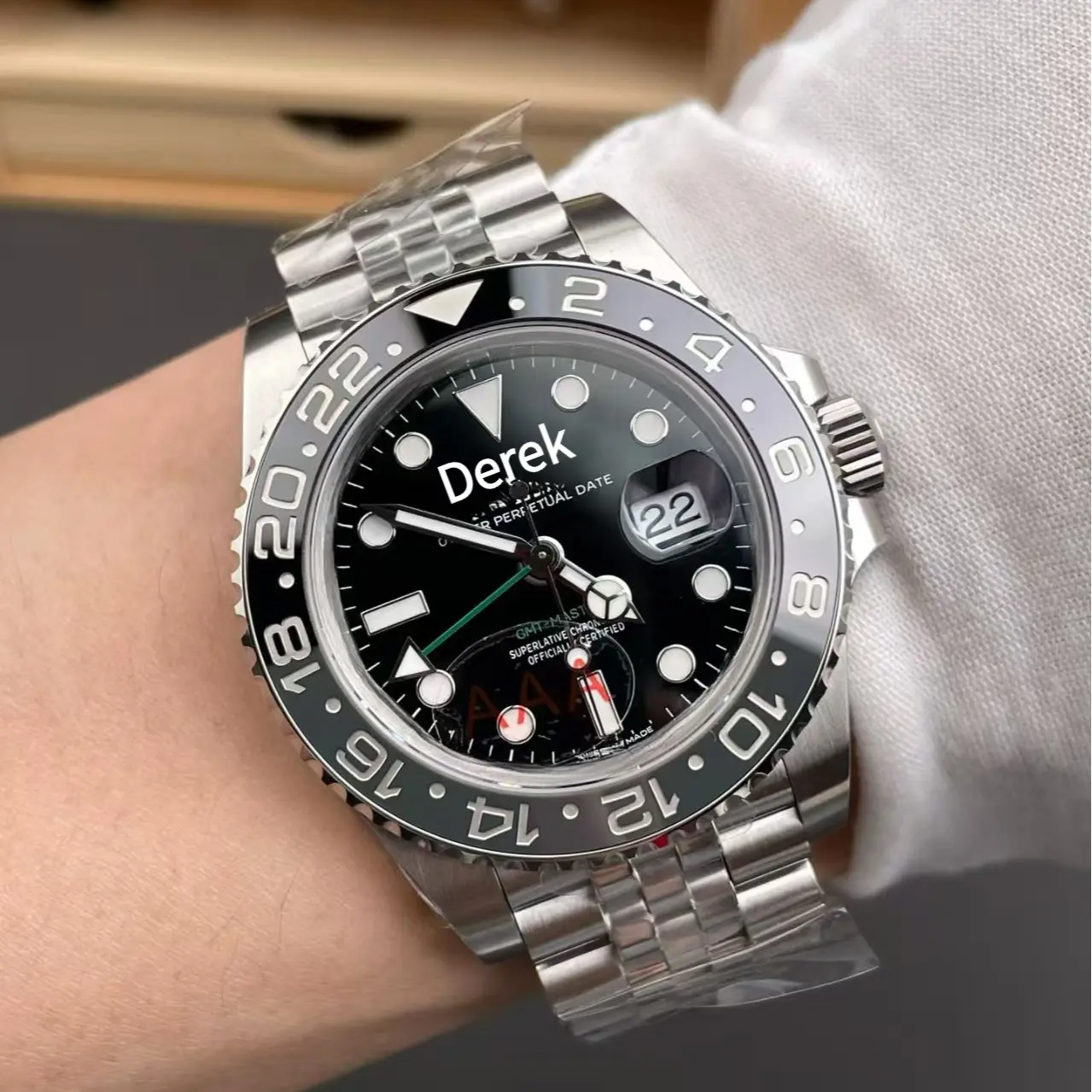 【Derek‘ export】Men's watch with GMT function, green hands, accurate black and gray ceramic watch bezel