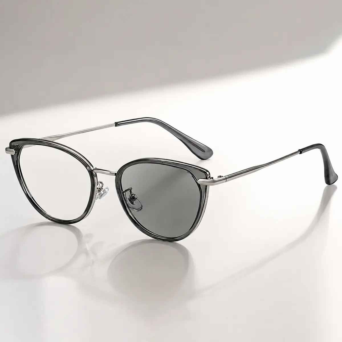 Photochromic Cat‑Eye Eyeglasses Metal Half‑Rim Frame Blue‑Light Blocking Prescription Glasses for Women