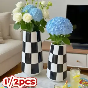 1pc Minimalist and Checkered Ceramic Vase, Home Floral Arrangement Decor, Classic Checkerboard Flower Vase, Desktop Decoration Bottle
