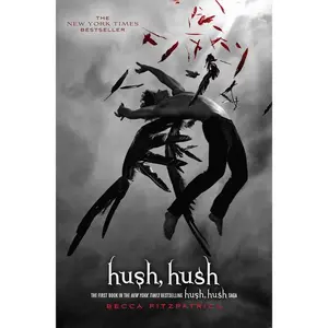Hush, Hush by Becca  Fitzpatrick: Paperback; 432 pages / English