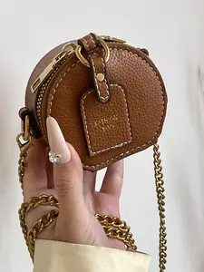 Exquisite mini bag, Casual crossbody bag, simple and elegant small coin purse with solid color and contrasting design, suitable for daily occasions such as commuting, shopping, dating, parties, etc. It can hold lipstick, headphones, coins, etc.