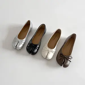 2026 Summer New Pig's Foot Split-Toe Shoes for Women, Silver Pig's Foot Shoes, Lazy One-Step Flat Low-Heel Open-Toe Women's Shoes