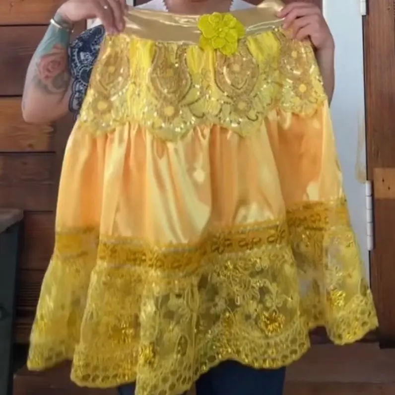 Oshun Set de Falda y Quilla - Yellow Lace Skirt & Hat Set for Festive Outfits