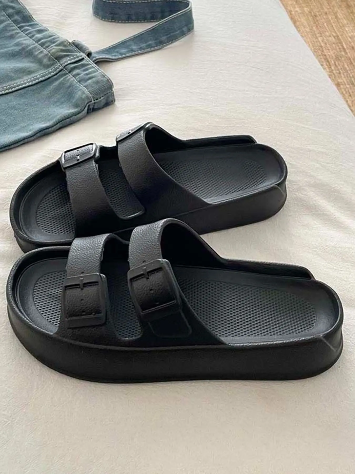 Women's Double Buckle Thick Sole Platform Slides - Lightweight Trendy Casual Summer Slide Slippers Soft EVA, Non-Slip Comfy Sandals for Beach & Home