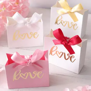 10pcs Valentine's Day Love Leather Paper Bags, Heart Decorative Gift Bags, Wedding Celebration Handbag Paper Bags